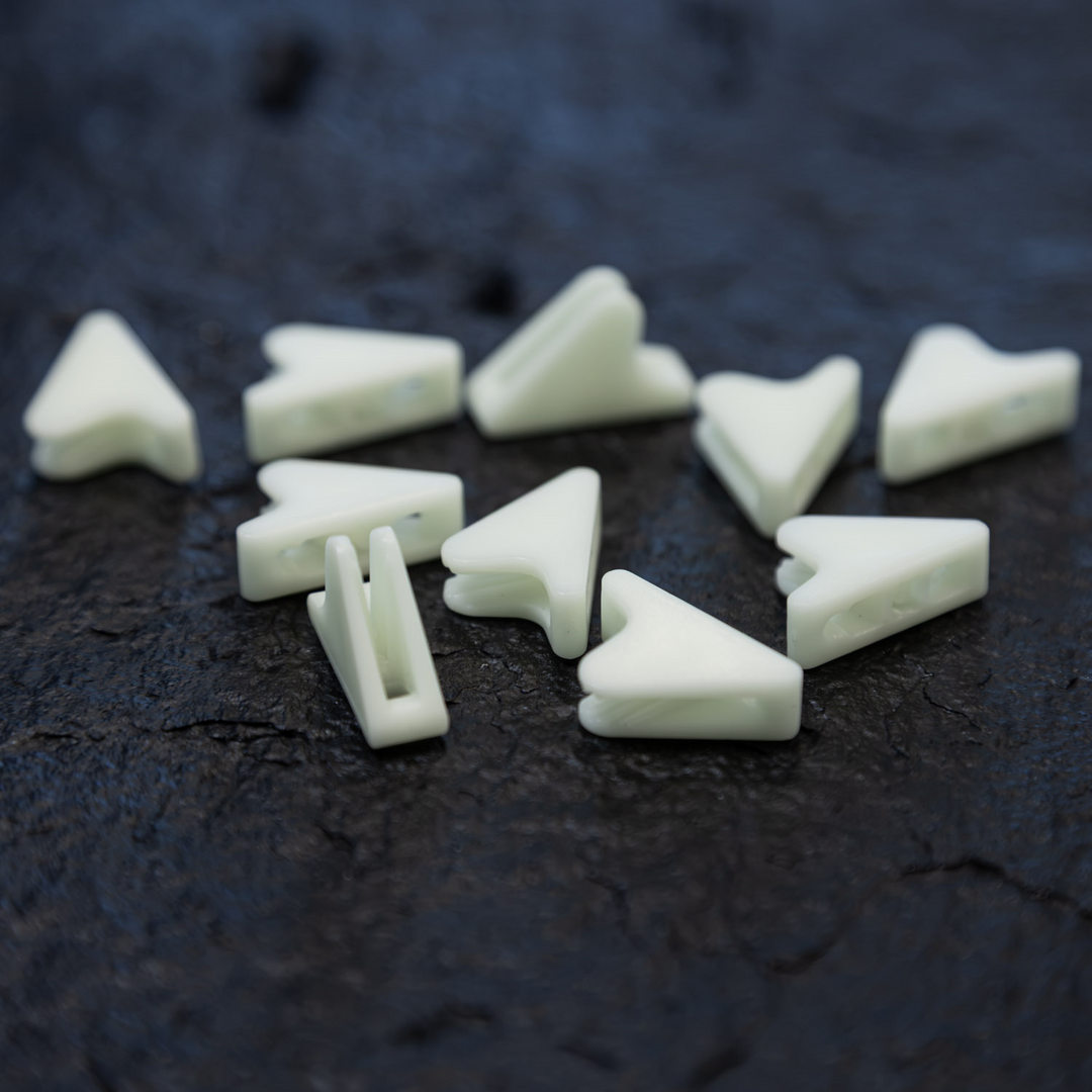 Orson Orson Triangle Tensioners For 1-2mm Guy Rope | 10 Pack Glow in the Dark